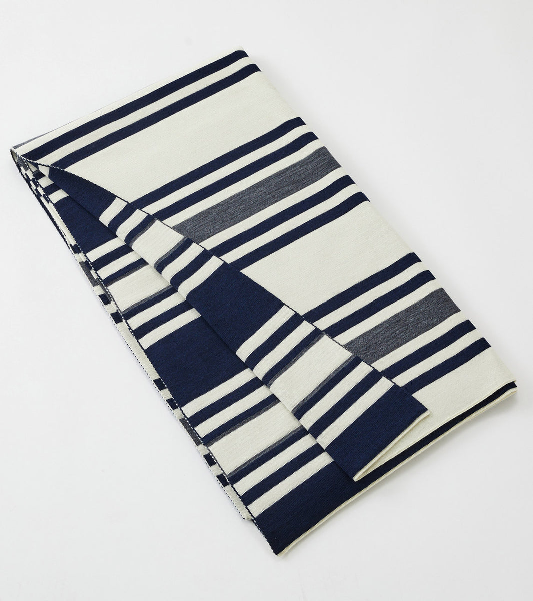 Merino Queen Size Stripe Blanket Aklanda Merino Blankets Aklanda