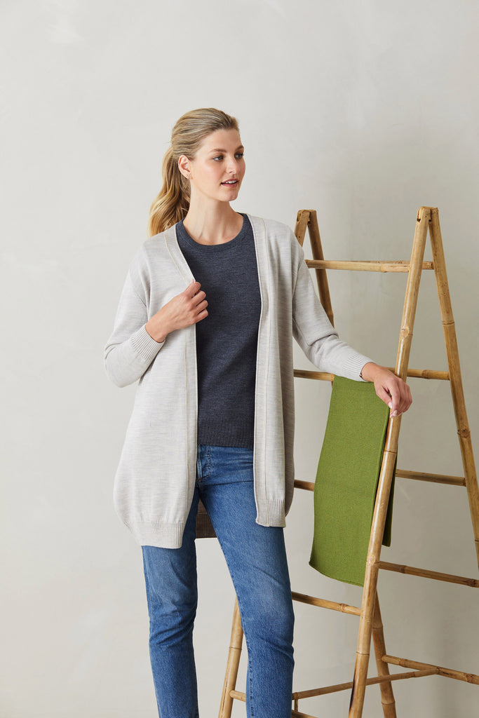 lady in merino long coat black